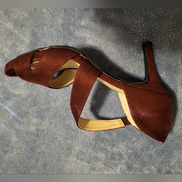 New Life Stride Mega Sandal in Pinot Noir - Picture 5 of 6